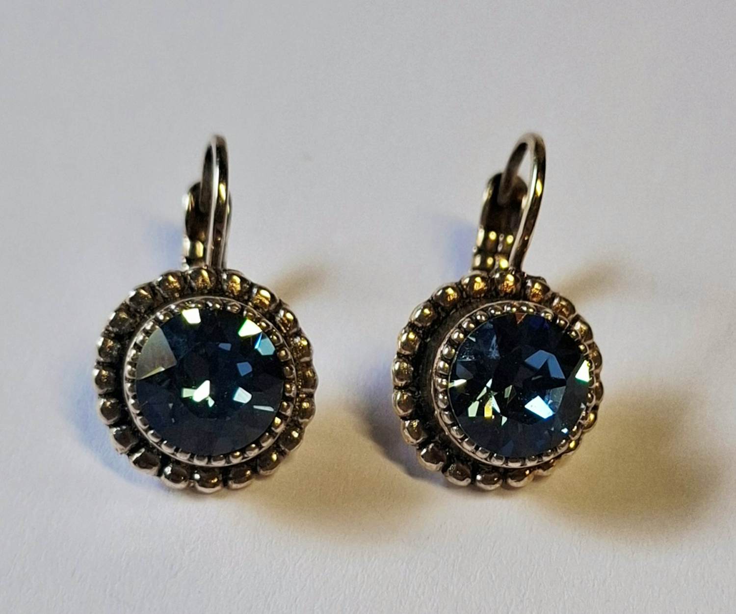 Zilveren nieuwe zilveren  Oorbellen met Klaphaak en diamant geslepen Saffieren kopen? Bied vanaf 95!