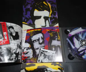 AcheterHerman Brood - Ik, de pianoman - zeefdruk -&- dubbel-CD met boekje? Enchérissez de 50!