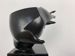 Willem Lenssinck - bronzen beeld op granieten sokkel - 'Tournedos' - 1991 (Uniek exemplaar) kopen? Bied vanaf 1950!