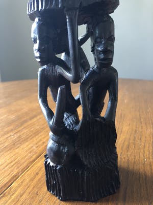 Niet of onleesbaar gesigneerd - Afrikaanse Makonde Levensboom kopen? Bied vanaf 1!