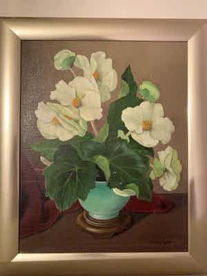Joan van Gent - Bloemenstilleven met vaas en witte bloemen. verkocht voor € 100!