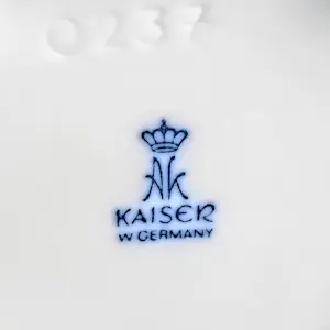 A.K. Kaiser Porzellan - Op Art Vase Bisquit Porzellan Design Wolfgang Gawantka signiert 70er Jahre kopen? Bied vanaf 90!