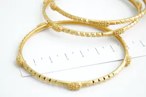 81 -  Fraaie SET van 3 hoog gehalte (22krt) gouden armbanden - Oosters model kopen? Bied vanaf 1740!