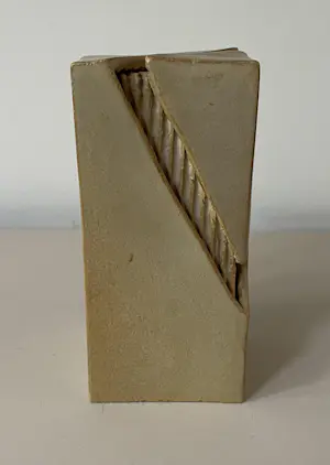 Niet of onleesbaar gesigneerd - Studio keramisch object kopen? Bied vanaf 10!