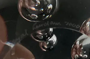 Floris Meydam - GESIGNEERDE GLAZEN MASSIEVE BOL MET INGESLOTEN LUCHTBELLEN. kopen? Bied vanaf 49!