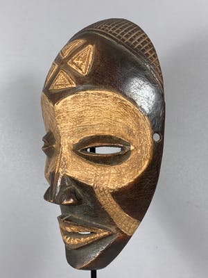 Punu - African female mask from the Punu - Gabon. kopen? Bied vanaf 25!