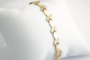 177 - Elegante 14krt gouden bi-color dames armband - gefaseerd afgewerkt kopen? Bied vanaf 165!