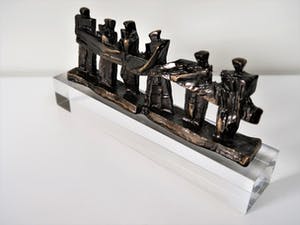 Niet of onleesbaar gesigneerd - De titel is : "Samen de zaak van de grond tillen" kopen? Bied vanaf 1!