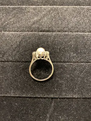 Witgouden rozet ring met parels en diamanten kopen? Bied vanaf 140!