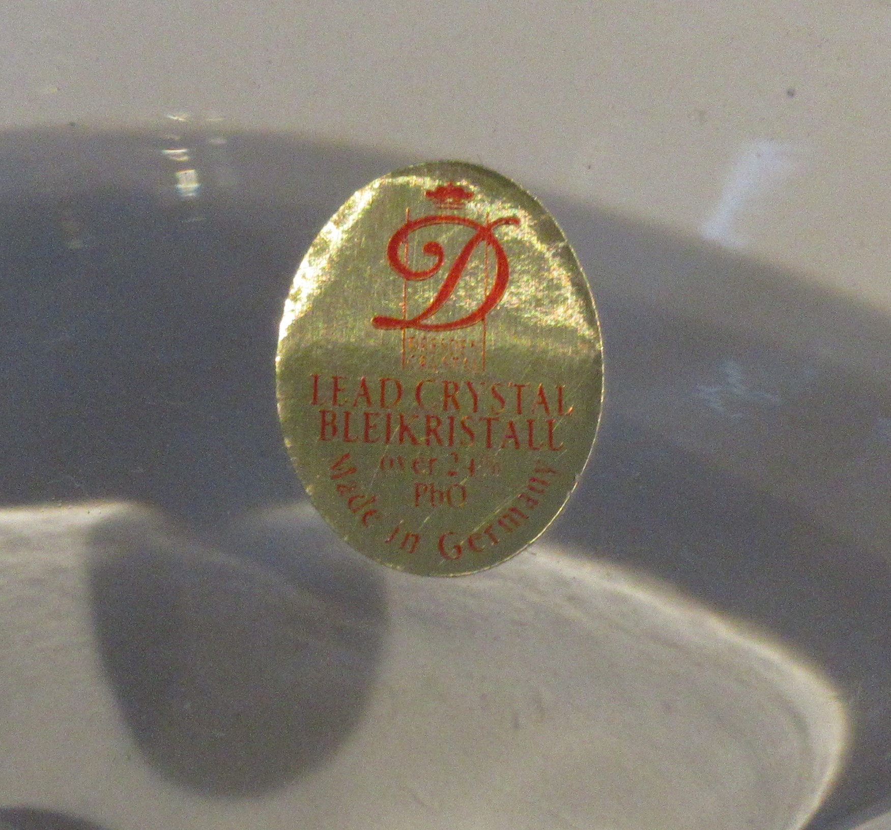 Niet of onleesbaar gesigneerd - Dresden Kristal moderne ronde votive kandelaar met drie lichthouders kopen? Bied vanaf 1!