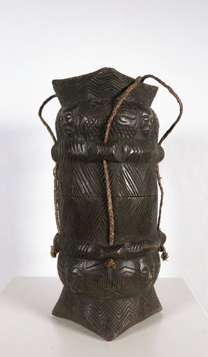 Kuba - Dekseldoes met gestoken gezicht en lijnpatronen kopen? Bied vanaf 1!