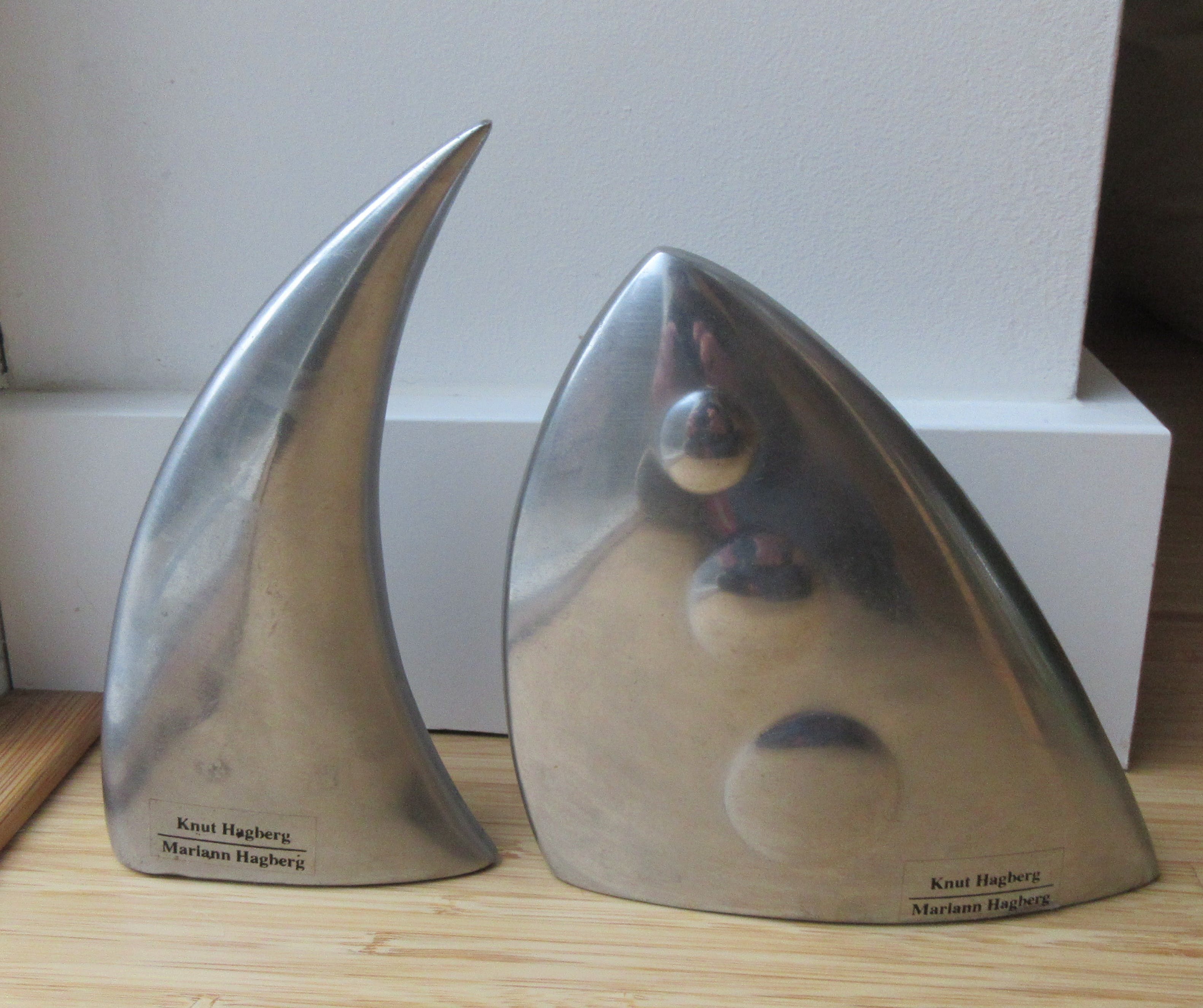 Knut & Marianne Hagberg - Paar Aluminium design sculpturen verkocht voor € 24!