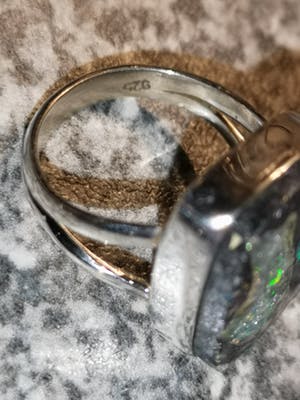 Niet of onleesbaar gesigneerd - Zilveren ring met Ethiopische opaal kopen? Bied vanaf 10!