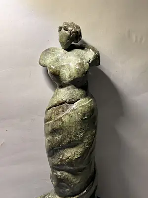 Brons (Onbekend) - Statige dame kopen? Bied vanaf 150!