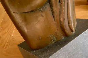 Hank Beelenkamp - Vrouw figuur met bloem kopen? Bied vanaf 1150!