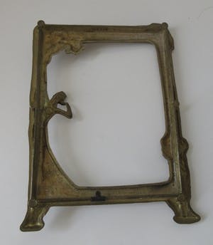 Niet of onleesbaar gesigneerd - Art nouveau messing fotolijstje kopen? Bied vanaf 10!