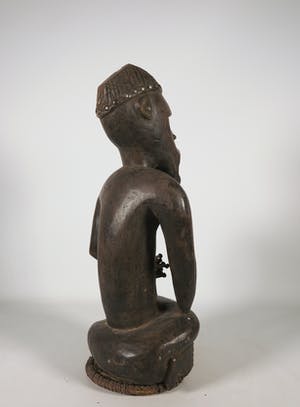 Niet of onleesbaar gesigneerd - Hout, Zittend fetisj figuur kopen? Bied vanaf 1!