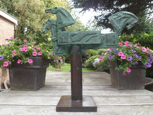 Eric Claus - 3 bronzen paarden hoofden Uniek groen patina groot beeld! kopen? Bied vanaf 949!