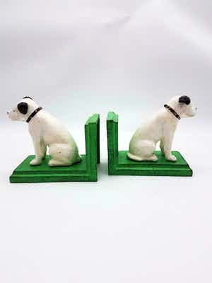 Set van 2 gietijzeren beeldjes His Master's Voice als boekensteunen verkocht voor € 1!