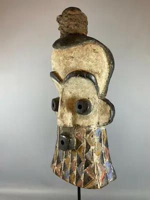 Pende - 220513 - African mask from the Pende - Congo. kopen? Bied vanaf 45!