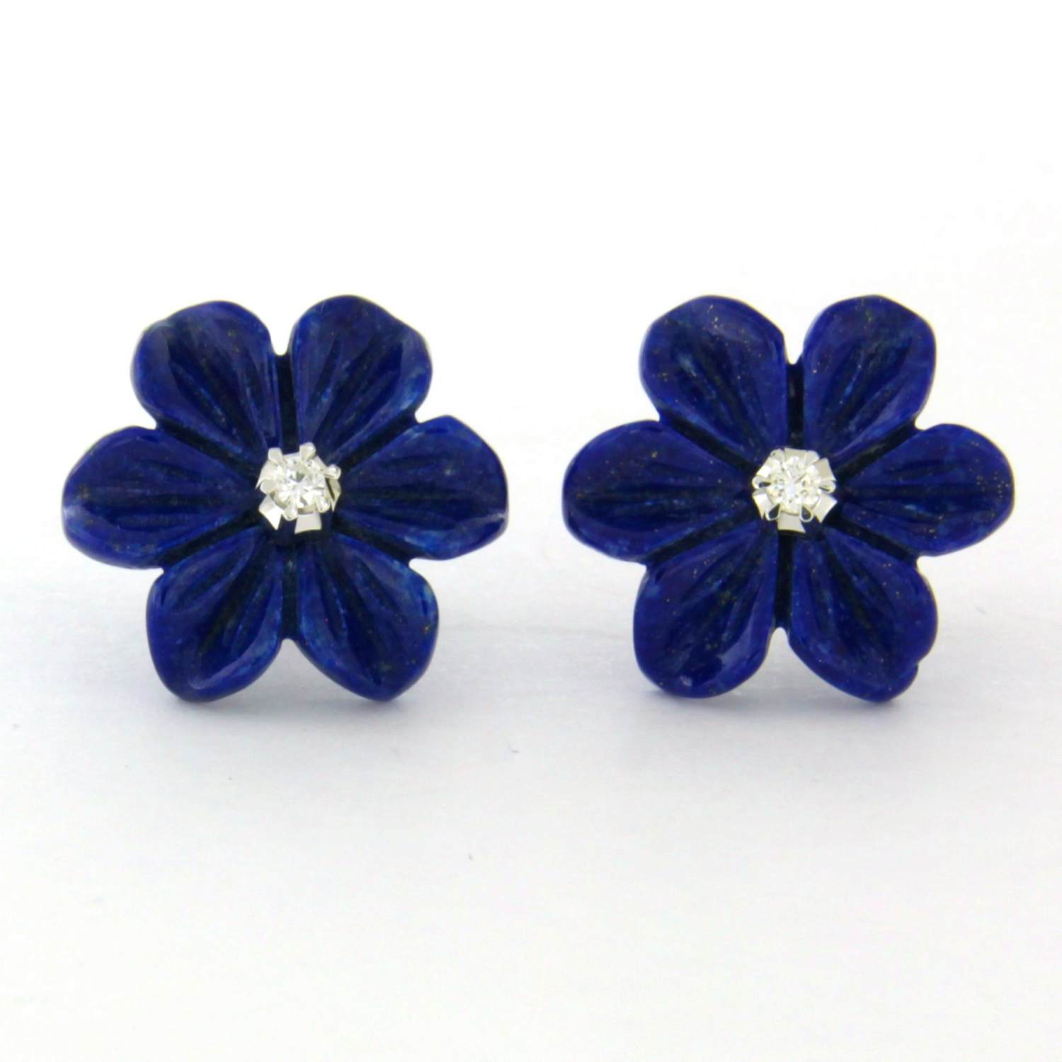 18k gouden oorknoppen met bloemvorm lapis lazuli en briljant geslepen diamant kopen? Bied vanaf 230!