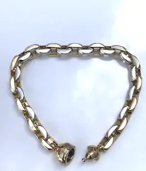 Buy Armband BARAKA? Bid from 4400!