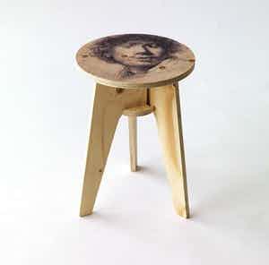 Piet Hein Eek - Plywood print stool Piet Hein Eek ‘Rembrandt’ verkocht voor € 145!