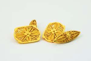 2295 -  1 set sierlijke 18 karaats geel-gouden Filigrain manchetknopen - gekeurd verkocht voor € 220!