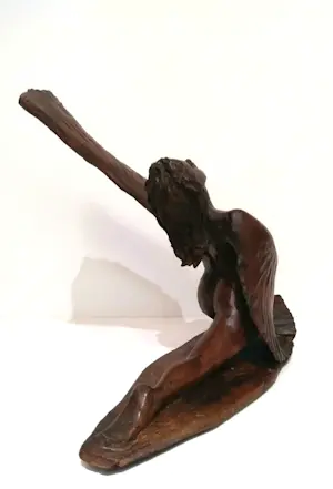 Niet of onleesbaar gesigneerd - Prachtige, grote sculptuur van vrouw met vleugels kopen? Bied vanaf 1!