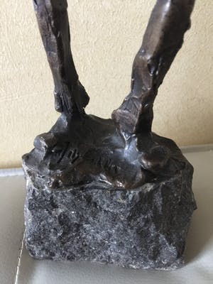 Jits Bakker - "Johan Buziau" - brons op natuurstenen sokkel kopen? Bied vanaf 495!