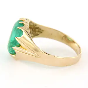 Rode ring bezet met smaragd totaal circa 2.20ct- ringmaat 18.75(59) kopen? Bied vanaf 300!