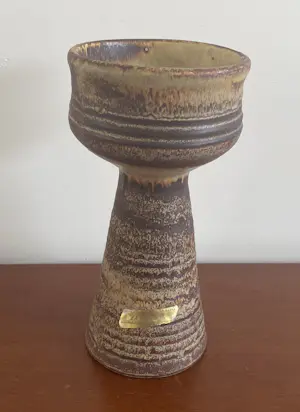 Keramische industrie Loré - Brutalistische kunstaardewerken kandelaar model B132 - ontwerp Matt Camps kopen? Bied vanaf 38!