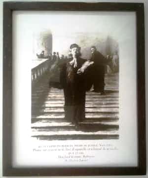 Honore Daumier - Honoré Daumier (1808-1879) | Le grand escalier du palais de justice verkocht voor € 35!