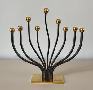 Niet of onleesbaar gesigneerd - Karshi Menorah kandelaar 24k gold plated kopen? Bied vanaf 1!