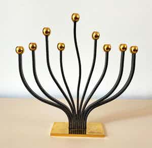 Niet of onleesbaar gesigneerd - Karshi Menorah kandelaar 24k gold plated verkocht voor € 1!