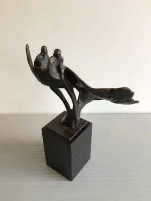 Buy Bernadette Leijdekkers - Sculptuur “ Toekomst “ zeldzaam? Bid from 89!