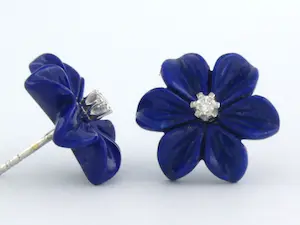 18k wit gouden oorknoppen met lapis lazuli en briljant geslepen diamant 0.08 ct kopen? Bied vanaf 180!