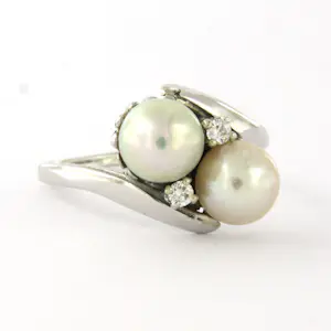 14k wit gouden ring bezet met parels en briljant geslepen diamant tot. 0.08ct kopen? Bied vanaf 435!
