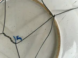 Koninklijke Tichelaar Makkum - Antiek 19e eeuws polychroom wandbord kopen? Bied vanaf 20!