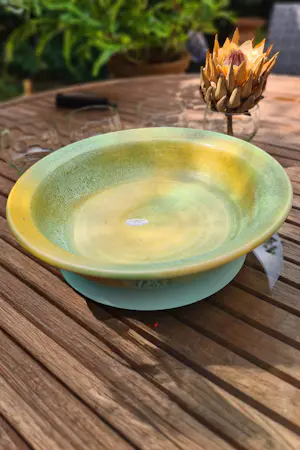 Adrie Moerings - - COLLECTABLE - Hand gedraaide aardewerken schaal en hand gesigneerd. kopen? Bied vanaf 25!