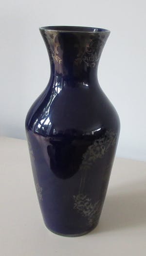 Curiosa - C.C. Alba Ceramica Oviedo - Grote blauwe vaas met sterling zilveren decoratie kopen? Bied vanaf 1!