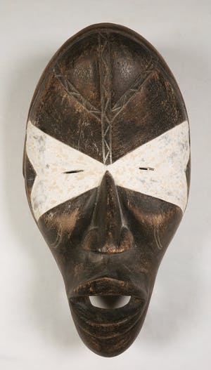 Dan - Houten masker met witte oogkleppen kopen? Bied vanaf 1!