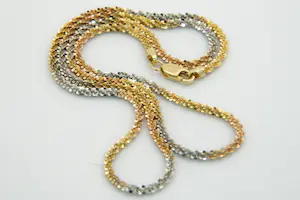 70 - 18 karaat tricolor collier kopen? Bied vanaf 245!