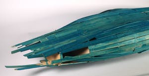 Iris Tonies - Hout, Bootsculptuur (Groot) kopen? Bied vanaf 1!