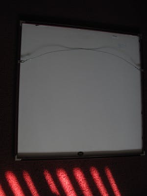 Clemens Briels - zijn kunstwerken zijn kleine anekdotes uit een tegengestelde samenleving kopen? Bied vanaf 20!