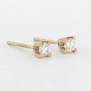 18k rosegouden solitair oorknoppen met briljant geslepen diamant tot. 0.10ct kopen? Bied vanaf 190!