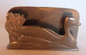 Niet of onleesbaar gesigneerd - Zilvertinnen brievenhouder - 't Oude Ambacht - Alphen a/d Rijn verkocht voor € 1!