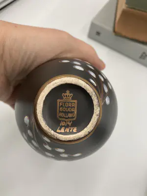 Plateelbakkerij Flora - Platelen vaasje decor Lente kopen? Bied vanaf 20!