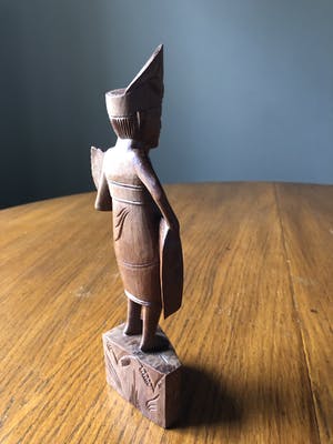 Niet of onleesbaar gesigneerd - Balinees met vechthaan (art deco) kopen? Bied vanaf 1!