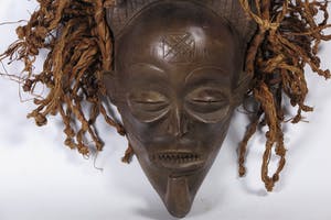 Chokwe - Houten Chihonge initiatiemasker met touwhaar kopen? Bied vanaf 1!